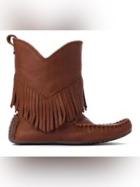 Women’s Brown Fringe Boots - Manitobah
